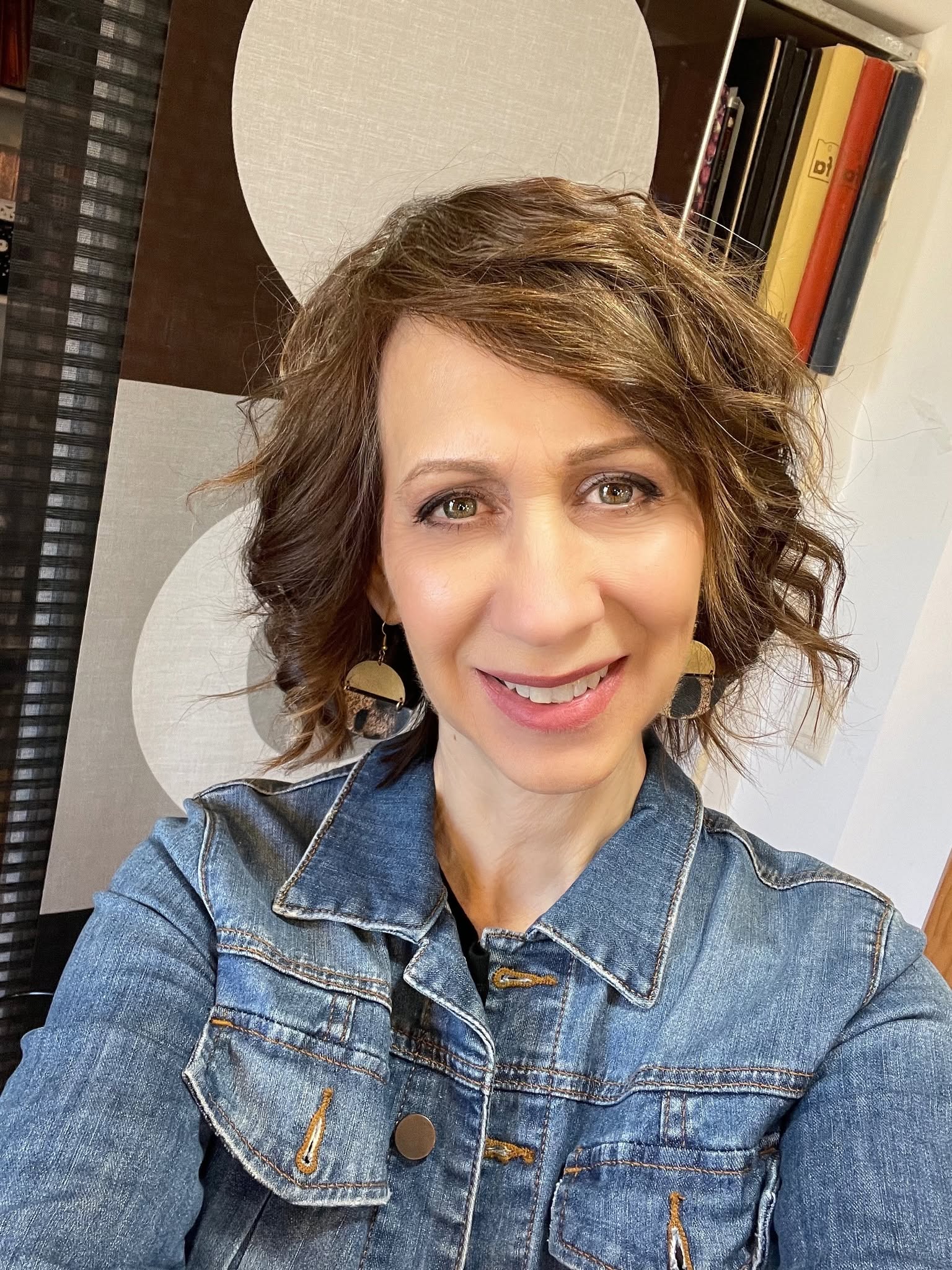 You are currently viewing Pam Kinneberg Death, Obituary, Beloved CEO and Artist Dies Of Cancer Illness